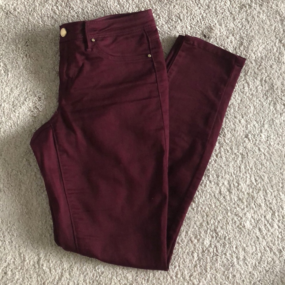 RW&Co Natalie Jegging, Size Small, Wine Coloured